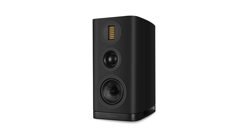 EVO 5.2 Bookshelf Speakers in black