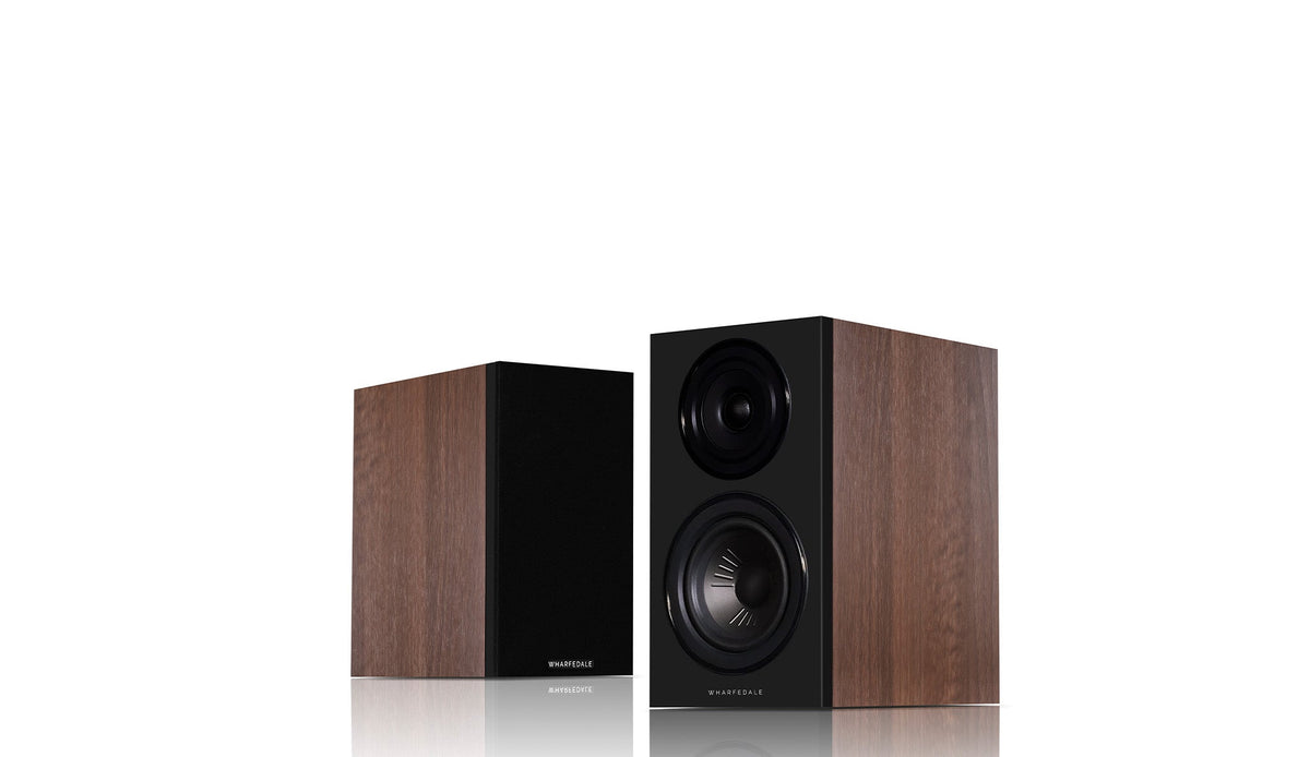 Diamond 12.0i Bookshelf Speakers in walnut